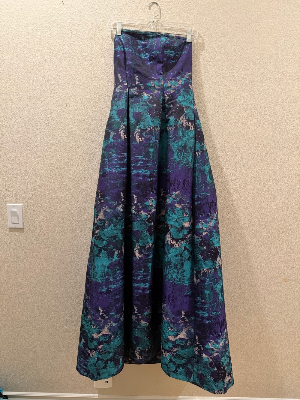 Carmen Marc Valvo Strapless Brocade Gown Teal Purple Size 6